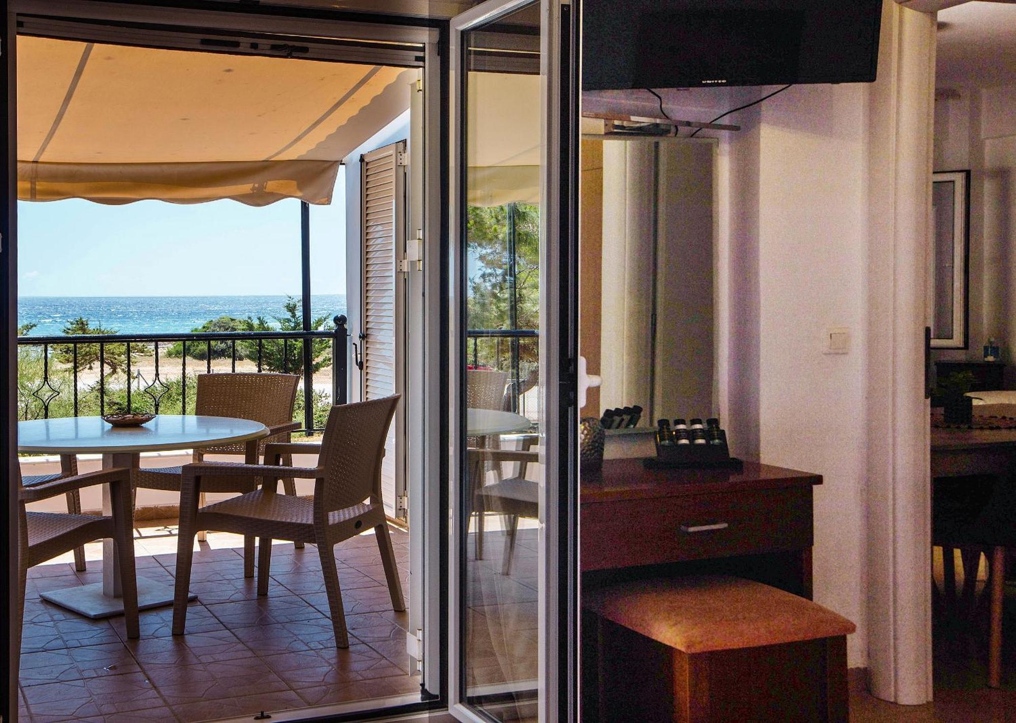 Romanos Beach Villas 外观 照片