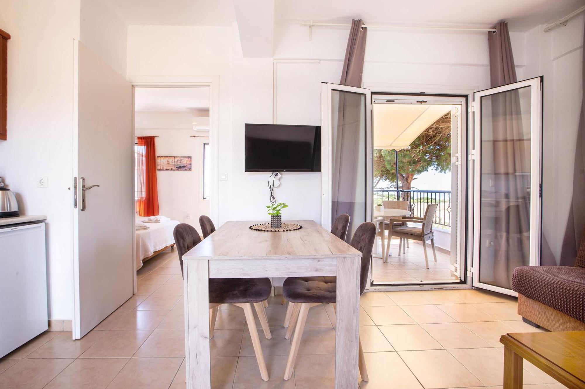 Romanos Beach Villas 外观 照片