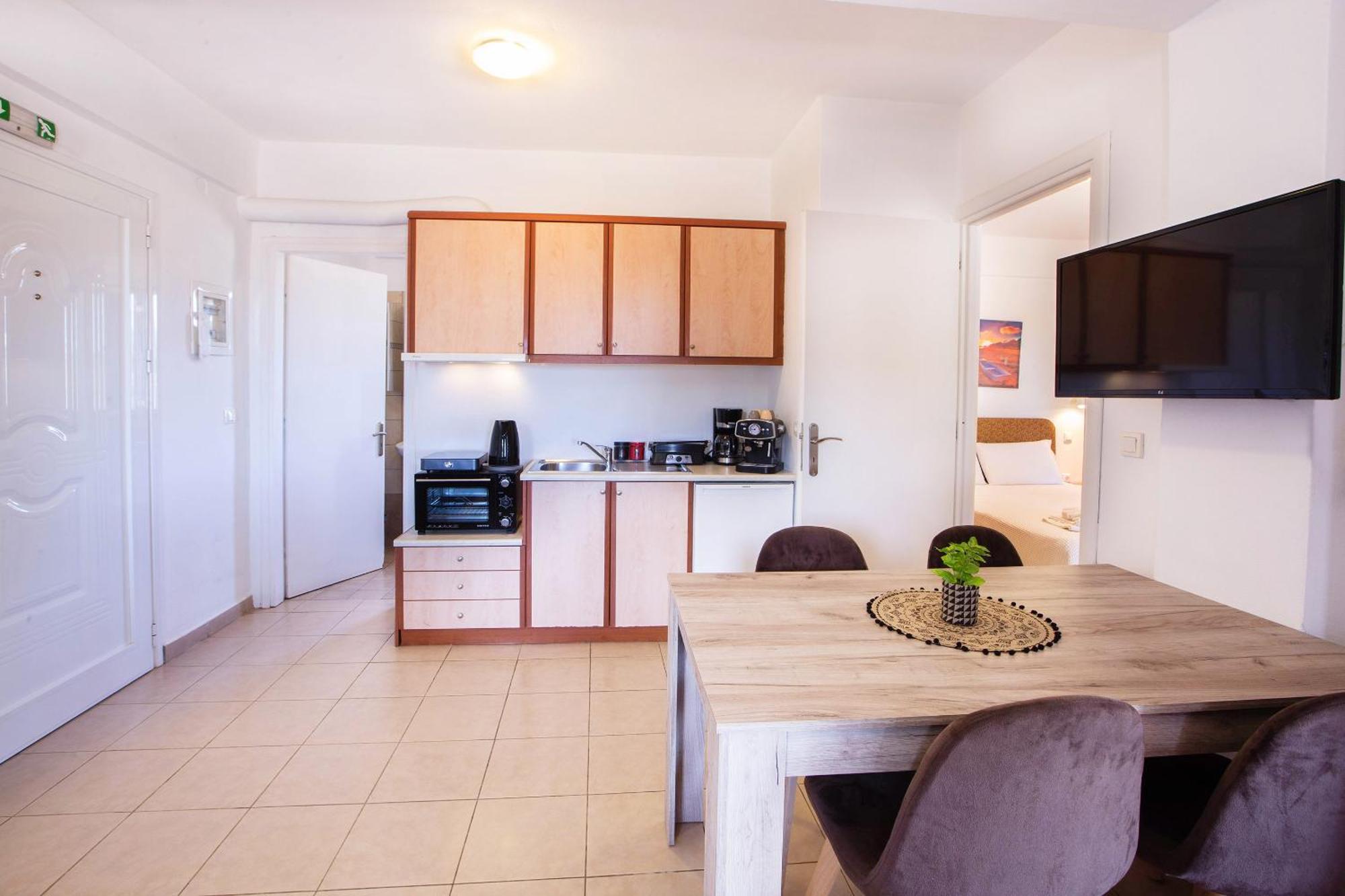 Romanos Beach Villas 外观 照片