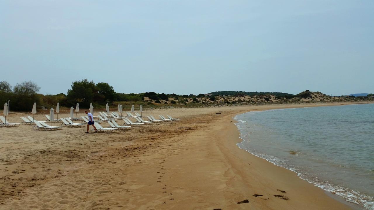 Romanos Beach Villas 外观 照片
